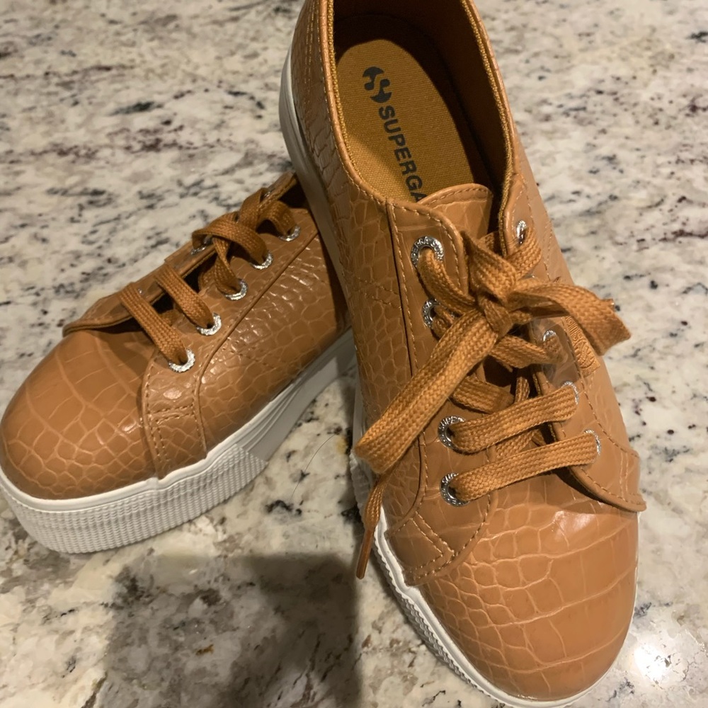 Burnt Orange Platform Crocodile Supergas, size 7.5